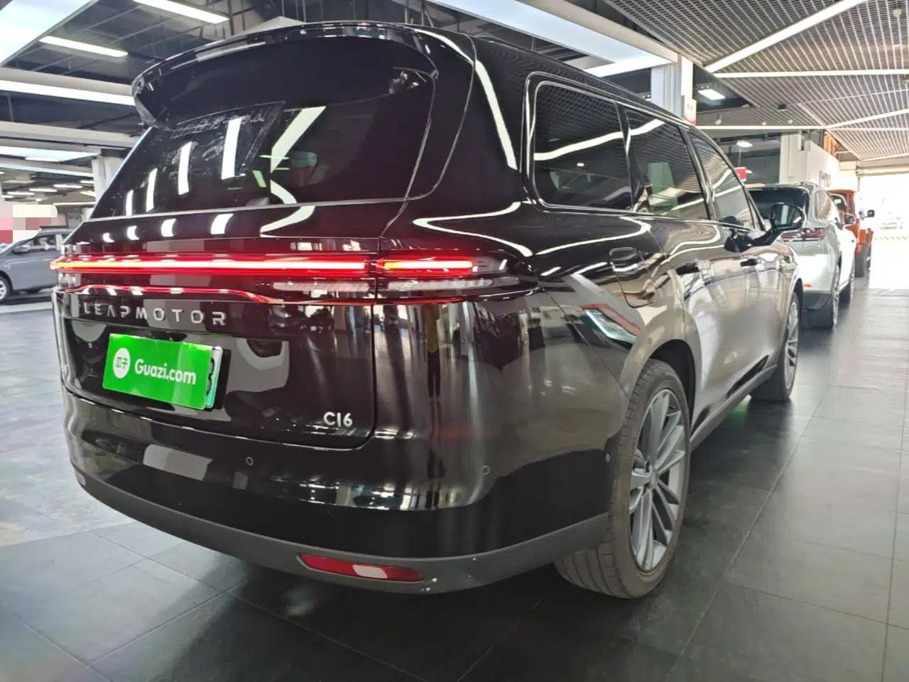 Leapmotor C16 2026 Extended-Range 280 LiDAR Zhizun Edition 6 Seats — миниатюра 6