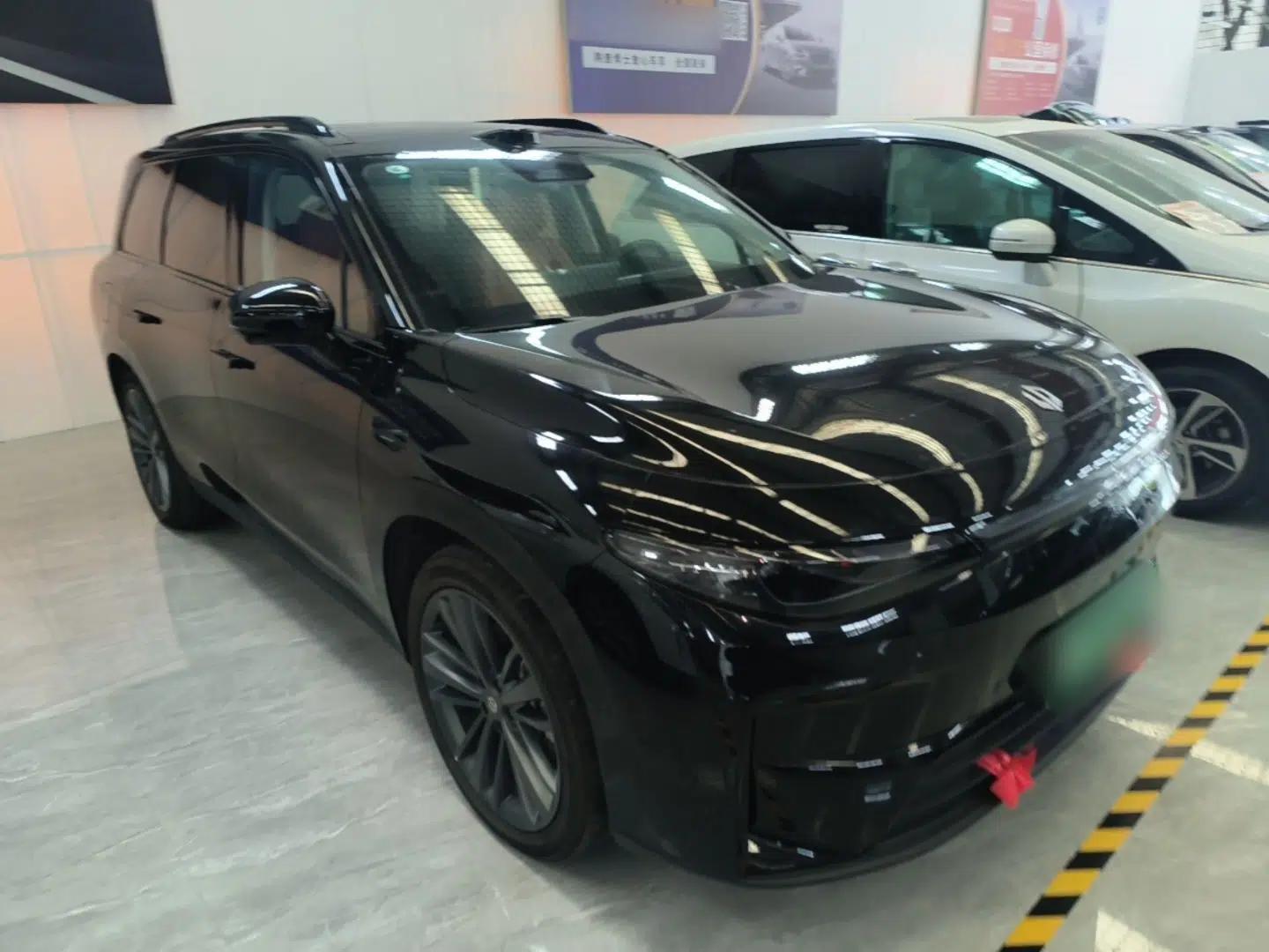 Leapmotor C16 2026 Extended-Range 280 LiDAR Zhizun Edition 6 Seats — миниатюра 3