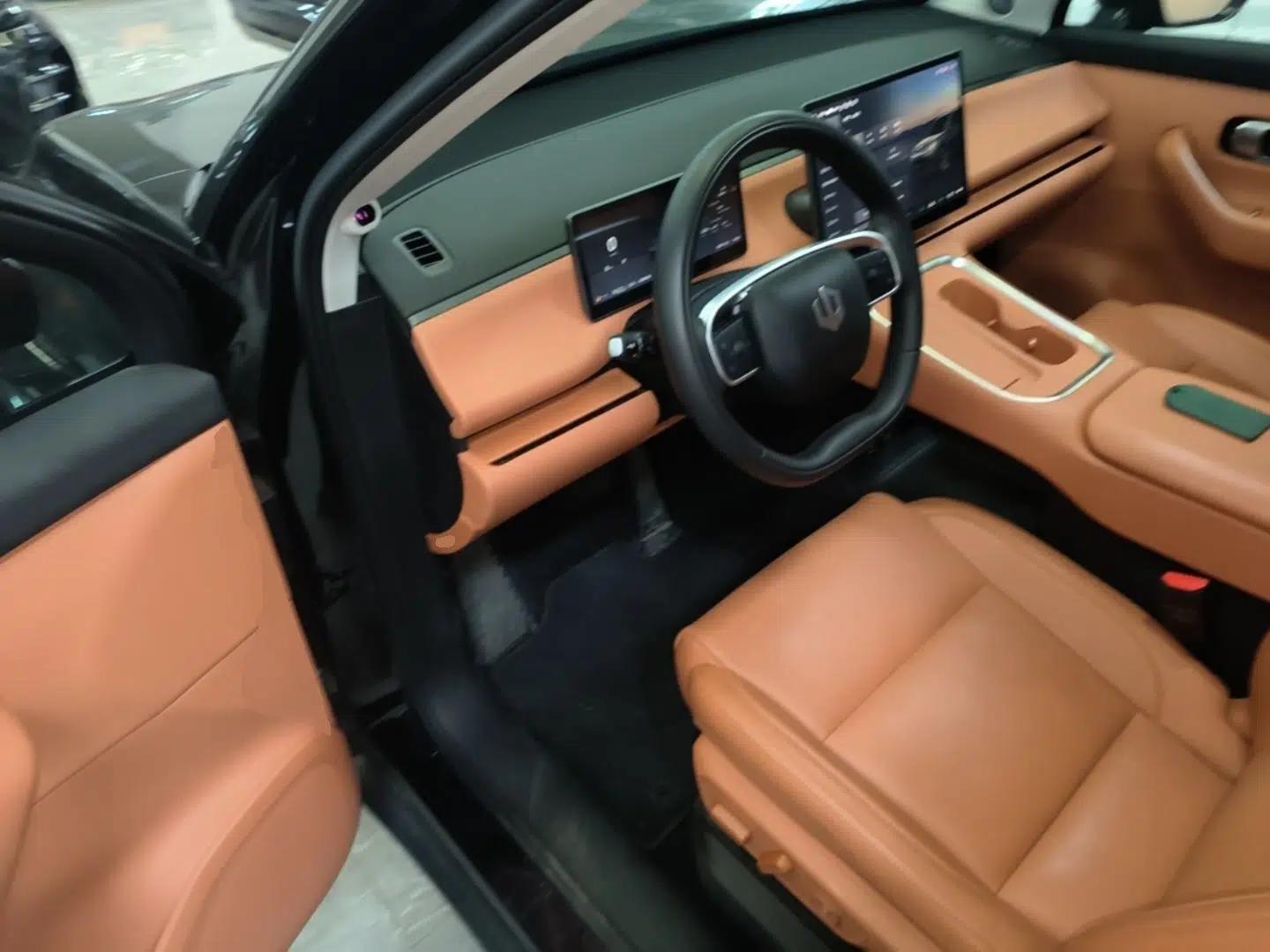 Leapmotor C16 2026 Extended-Range 280 LiDAR Zhizun Edition 6 Seats — миниатюра 23