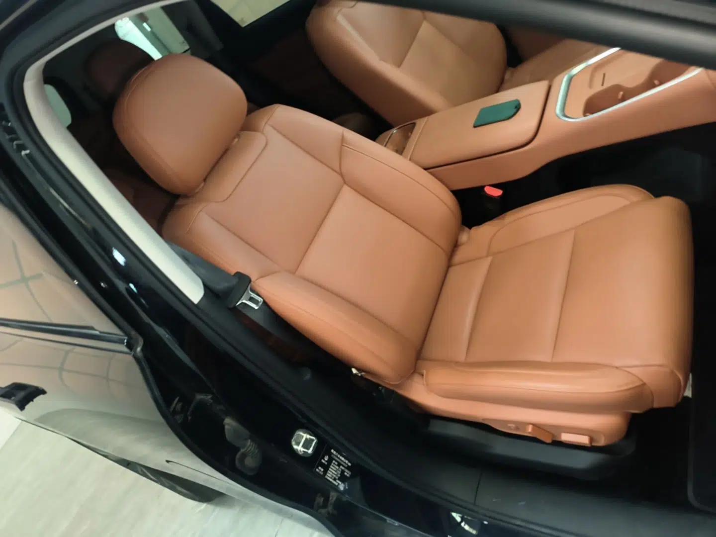 Leapmotor C16 2026 Extended-Range 280 LiDAR Zhizun Edition 6 Seats — миниатюра 24