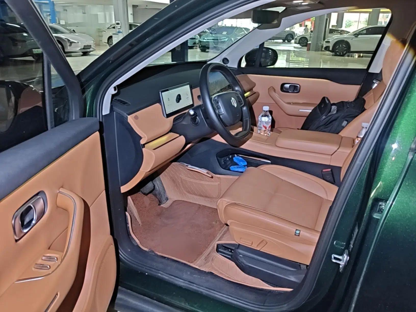 Leapmotor C16 2024 Range-Extended 200 Luxury Edition — миниатюра 18
