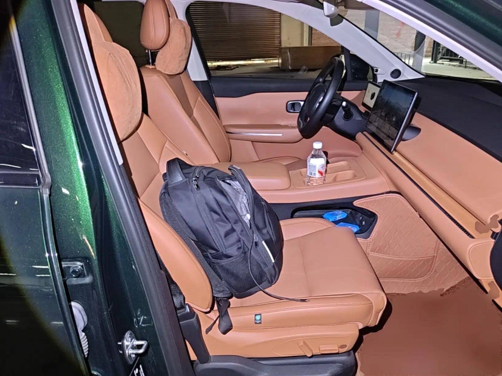 Leapmotor C16 2024 Range-Extended 200 Luxury Edition — миниатюра 19