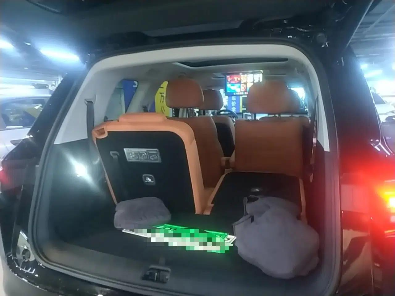 Leapmotor C16 2026 Extended-Range 280 LiDAR Zhizun Edition 6 Seats — миниатюра 22