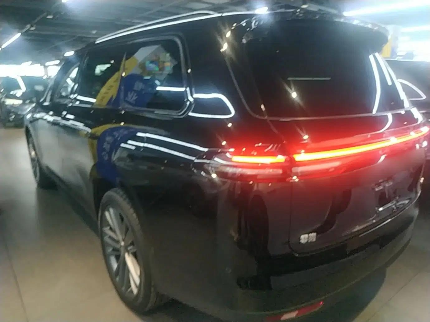 Leapmotor C16 2026 Extended-Range 280 LiDAR Zhizun Edition 6 Seats — миниатюра 4