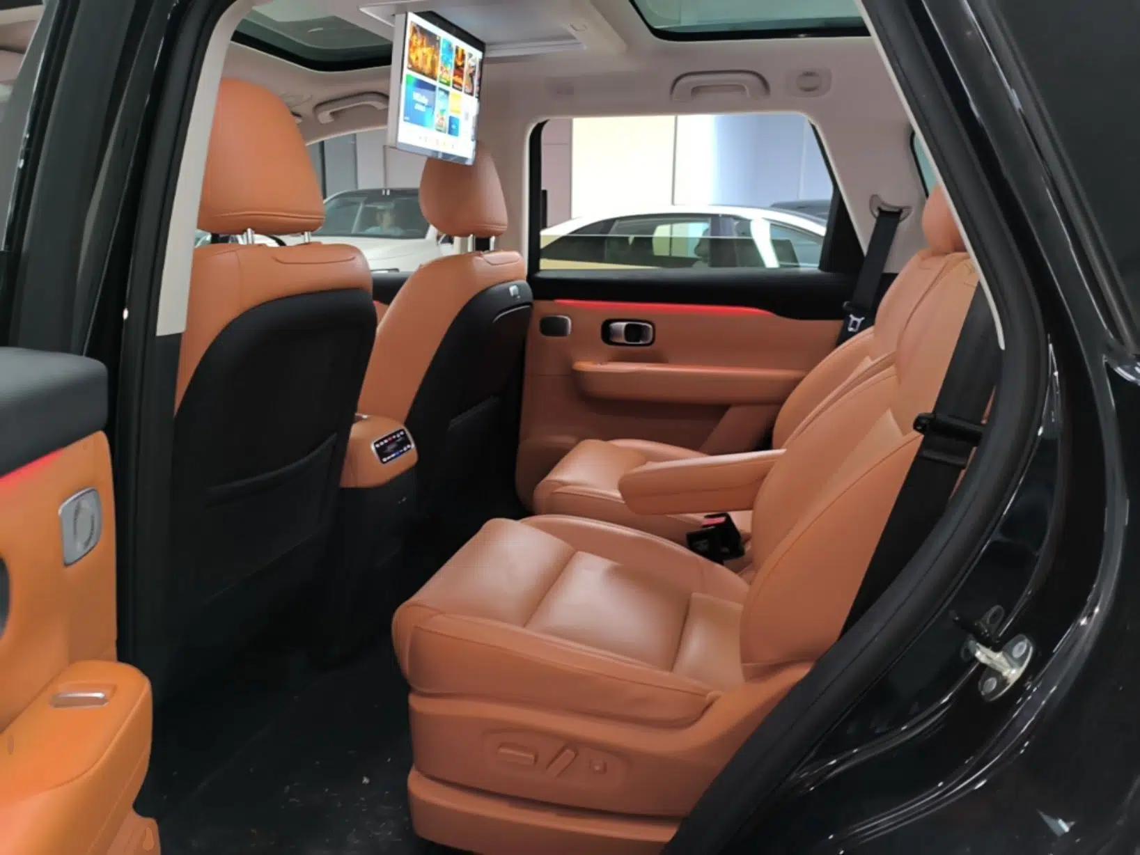 Leapmotor C16 2026 Extended-Range 280 LiDAR Zhizun Edition 6 Seats — миниатюра 25