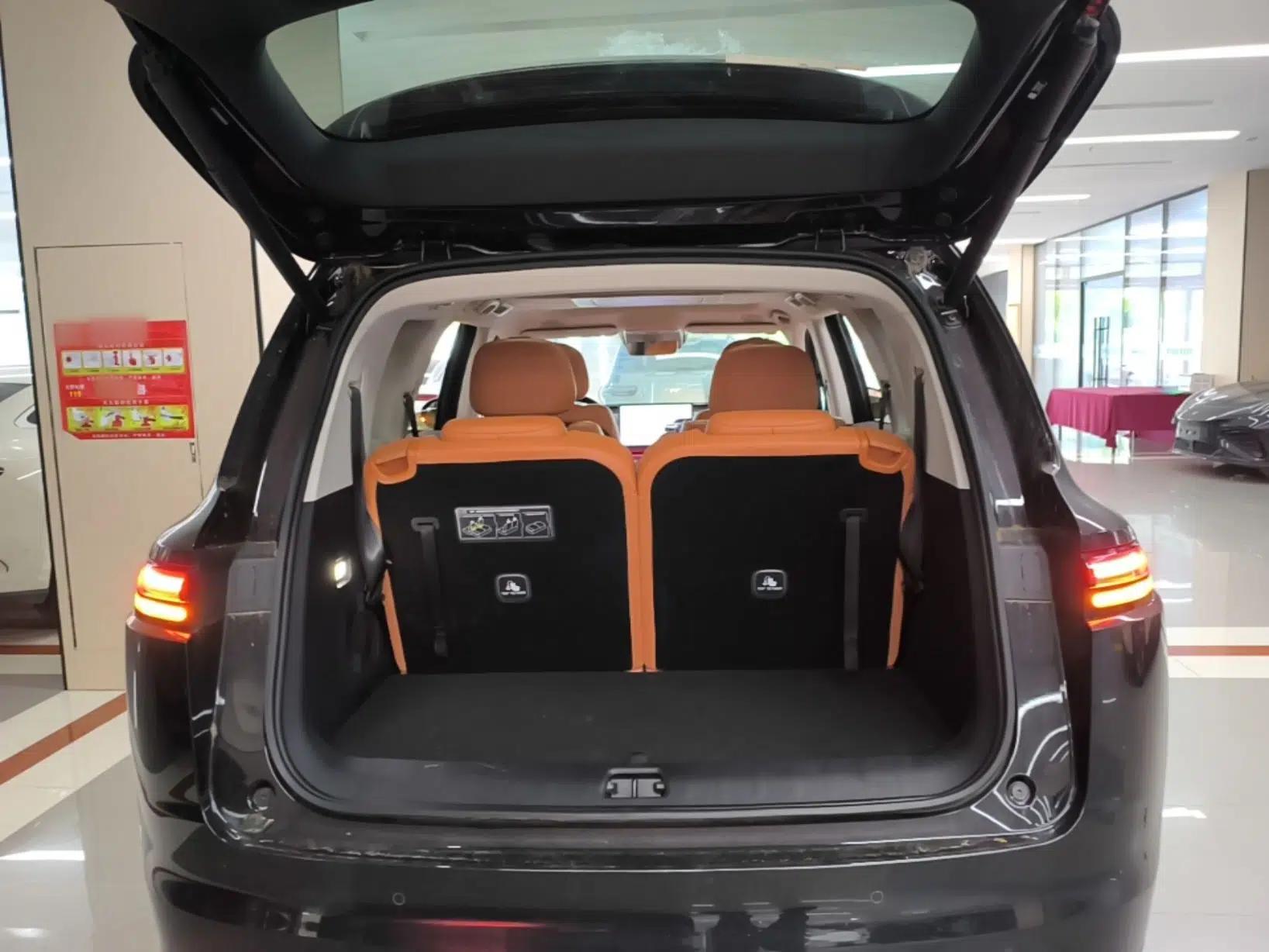 Leapmotor C16 2026 Extended-Range 280 LiDAR Zhizun Edition 6 Seats — миниатюра 27
