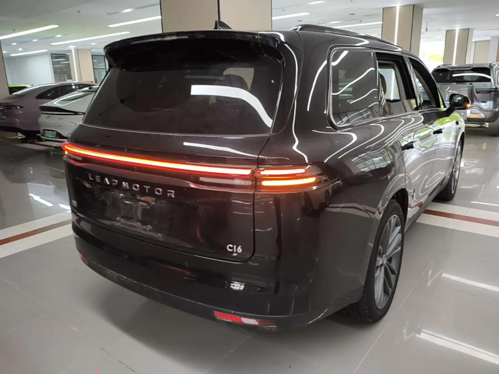 Leapmotor C16 2026 Extended-Range 280 LiDAR Zhizun Edition 6 Seats — миниатюра 6