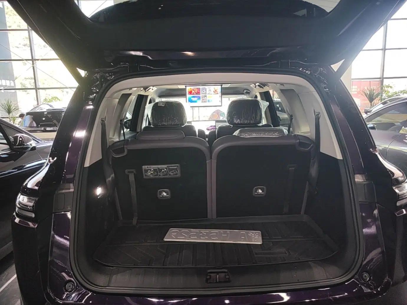 Leapmotor C16 2026 Extended-Range 280 LiDAR Zhizun Edition 6 Seats — миниатюра 22