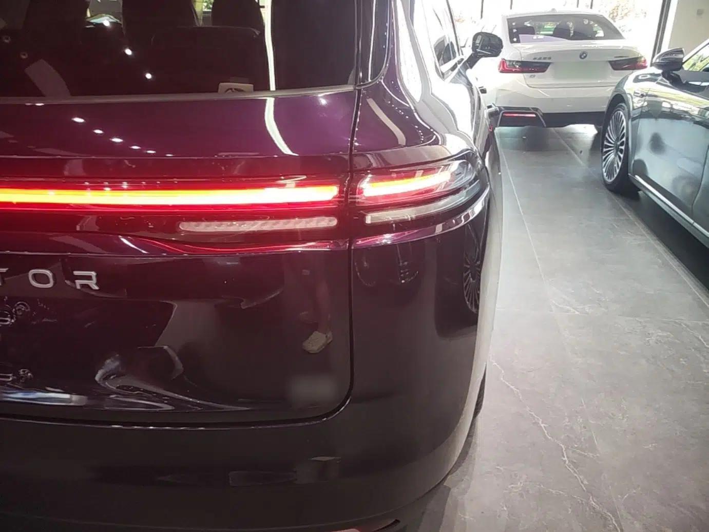 Leapmotor C16 2026 Extended-Range 280 LiDAR Zhizun Edition 6 Seats — миниатюра 9