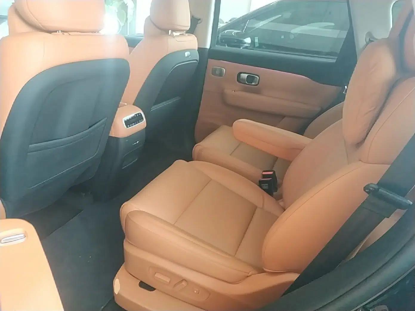 Leapmotor C16 2026 Extended-Range 280 LiDAR Zhizun Edition 6 Seats — миниатюра 20