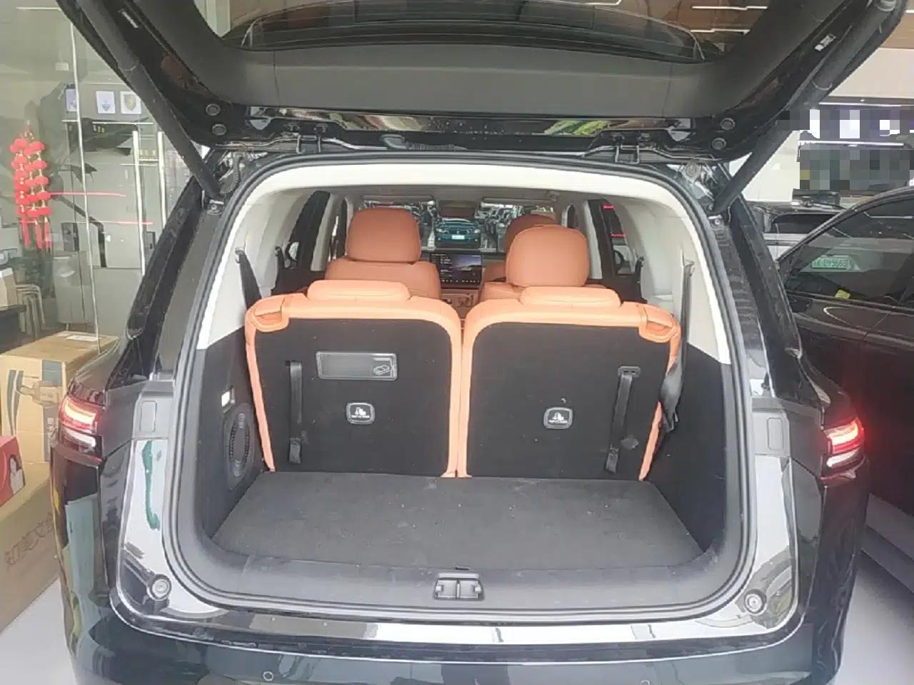 Leapmotor C16 2026 Extended-Range 280 LiDAR Zhizun Edition 6 Seats — миниатюра 22