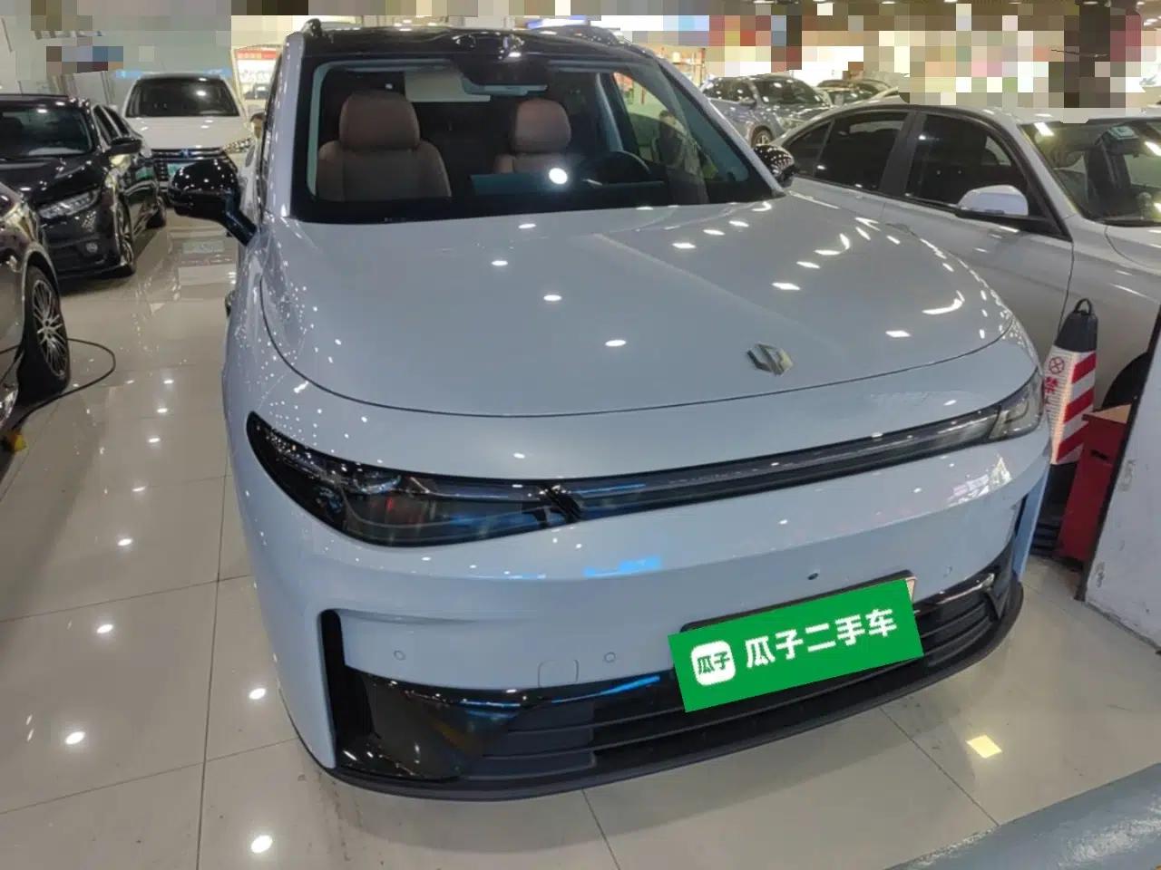 Leapmotor C16 2026 All-Electric 630 LiDAR Zhizun Edition 6 Seats — миниатюра 3