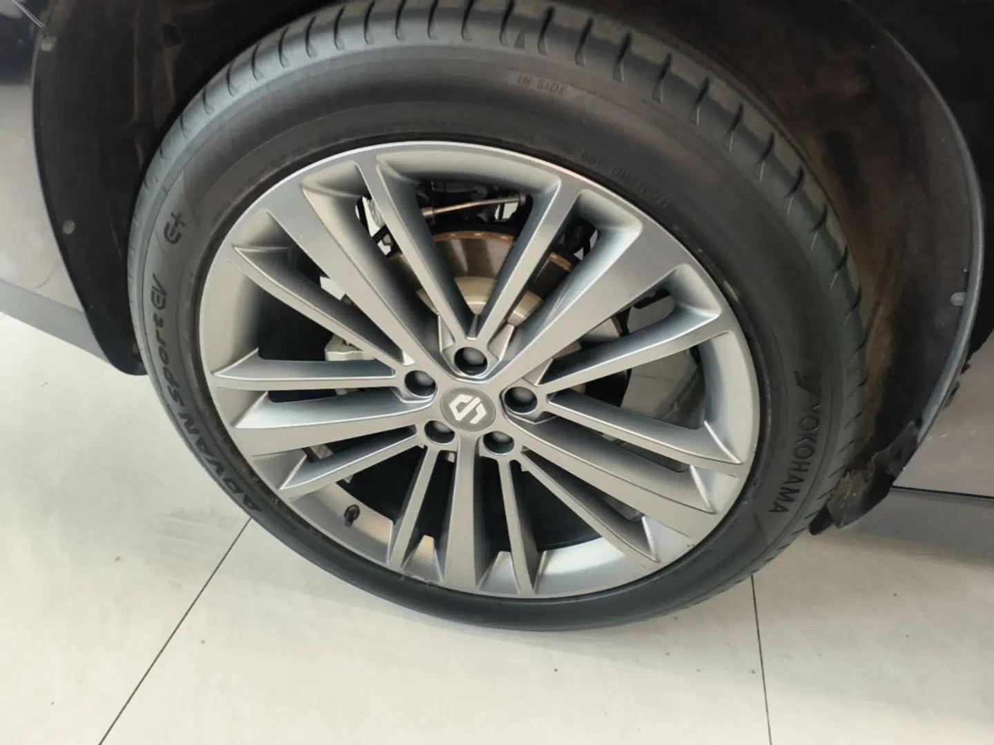 Leapmotor C16 2024 Range-Extended 200 Luxury Edition — миниатюра 11