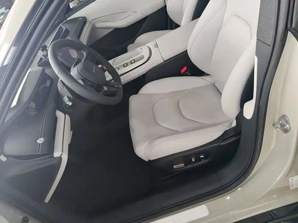 Xiaomi SU7 2024 Rear-Wheel Drive Long Range Advanced Intelligent Driving Pro Edition — миниатюра 15