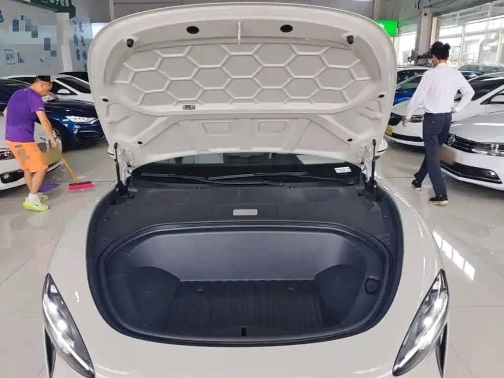 Xiaomi SU7 2024 Rear-Wheel Drive Long Range Advanced Intelligent Driving Pro Edition — миниатюра 20