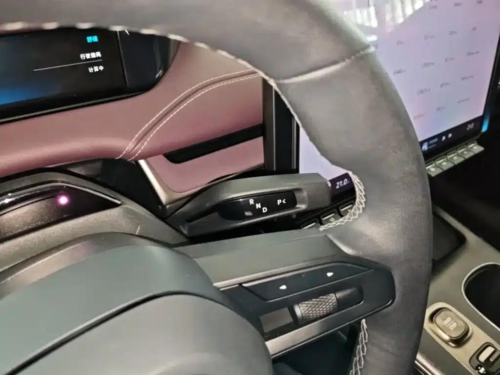 Xiaomi SU7 2024 All-Wheel Drive Max Founder Edition — миниатюра 14