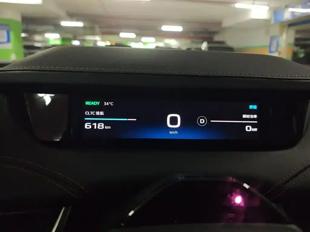 Xiaomi SU7 2024 All-Wheel Drive Max Founder Edition — миниатюра 4