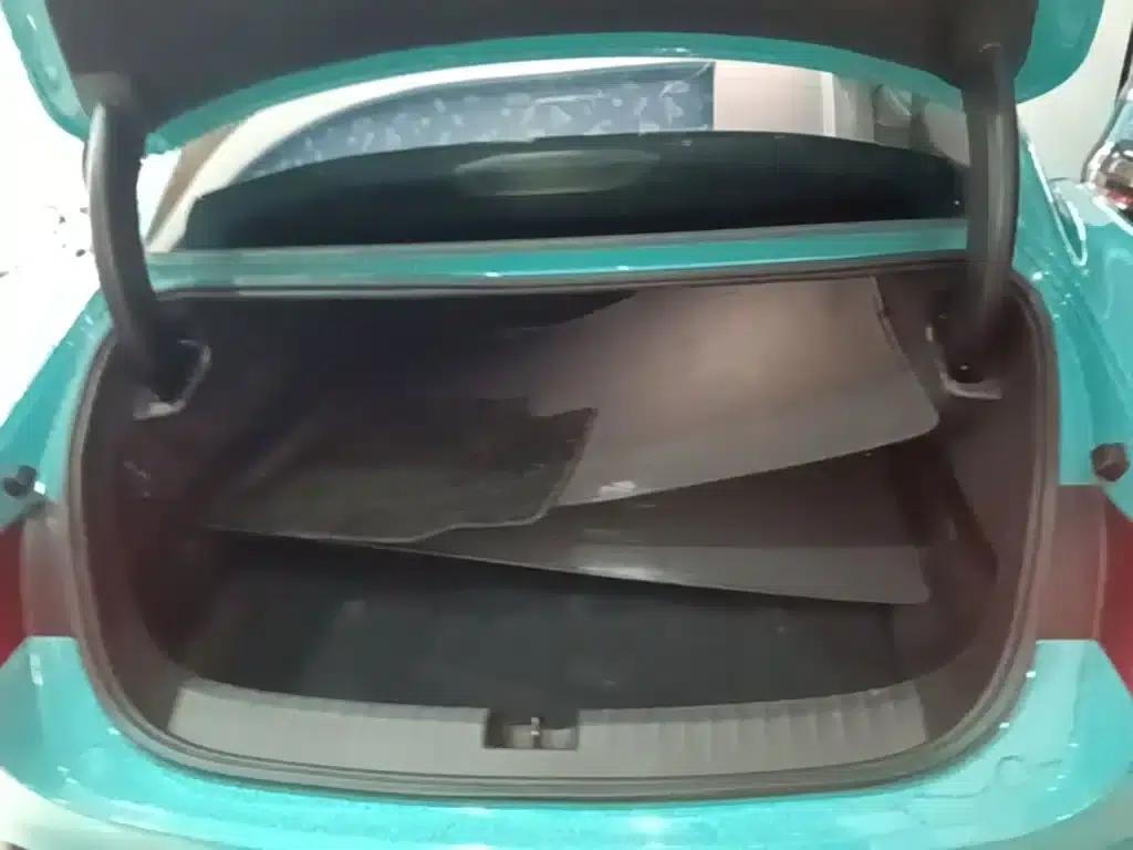 Xiaomi SU7 2024 Rear-Wheel Drive Long-Range Smart Driving Edition — миниатюра 19