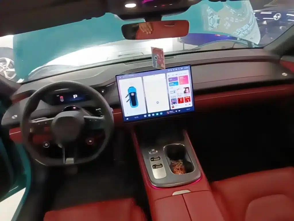 Xiaomi SU7 2024 Rear-Wheel Drive Long-Range Smart Driving Edition — миниатюра 10