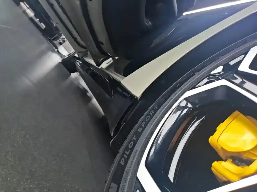 Xiaomi SU7 2024 All-Wheel Drive Max Founder Edition — миниатюра 22