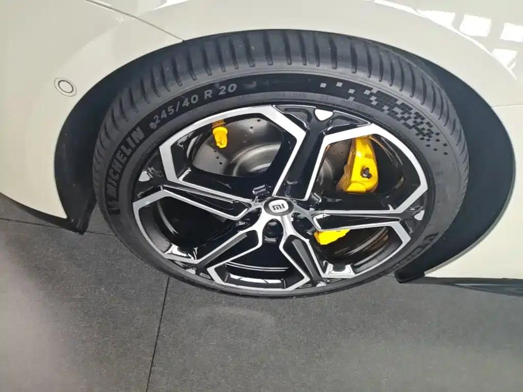 Xiaomi SU7 2024 All-Wheel Drive Max Founder Edition — миниатюра 23