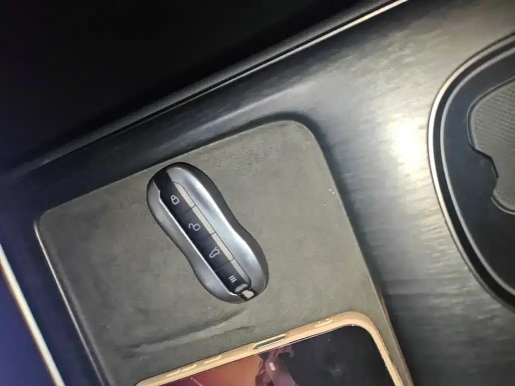 Xiaomi SU7 2024 All-Wheel Drive Max Founder Edition — миниатюра 9