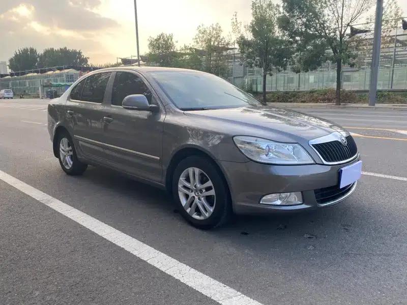 Octavia 2013 1.6L Automatic Elegance Edition — миниатюра 3
