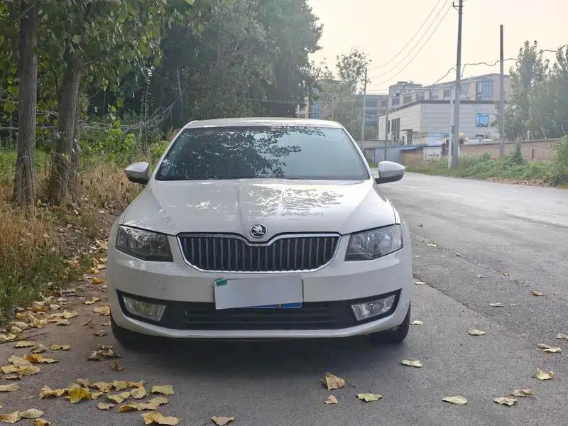 Octavia 2015 1.6L Automatic Elegance Edition — миниатюра 2