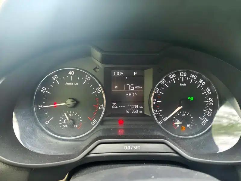 Octavia 2015 1.6L Automatic Elegance Edition — миниатюра 11