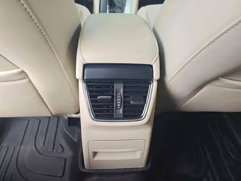 Octavia 2015 1.6L Automatic Elegance Edition — миниатюра 9