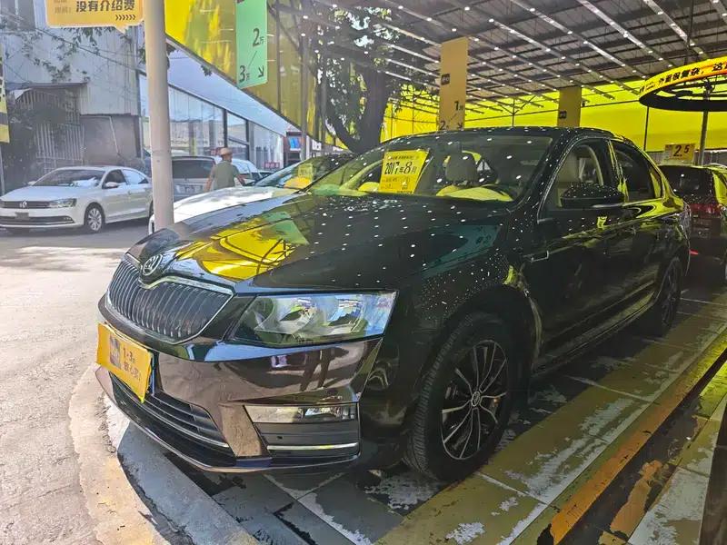 Octavia 2017 1.6L Automatic Smart Edition — миниатюра 1