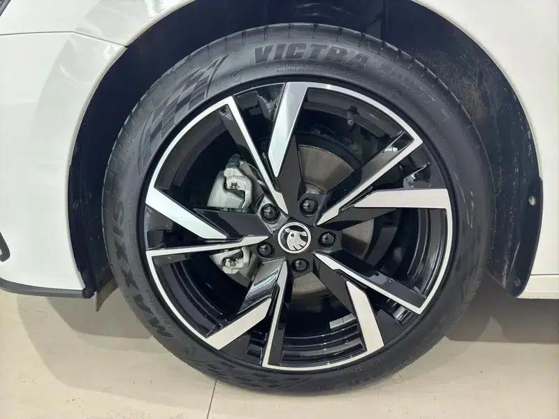 Octavia 2022 PRO TSI280 DSG Luxury Edition — миниатюра 8