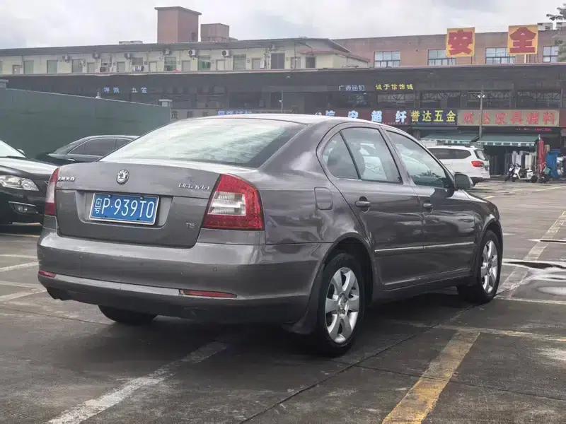 Octavia 2010 1.4TSI DSG Elegant Edition — миниатюра 7