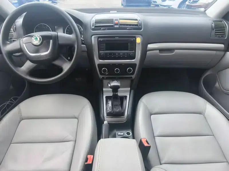 Octavia 2010 1.4TSI DSG Elegant Edition — миниатюра 8