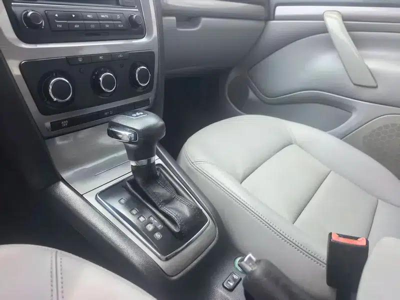 Octavia 2010 1.4TSI DSG Elegant Edition — миниатюра 9