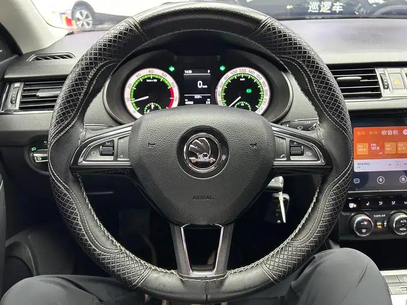 Octavia 2020 1.5L Automatic Smart Comfort Edition — миниатюра 15