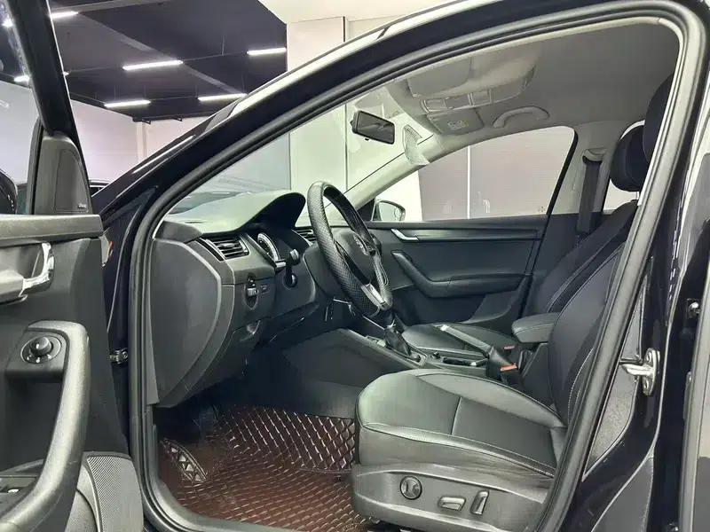 Octavia 2020 1.5L Automatic Smart Comfort Edition — миниатюра 17