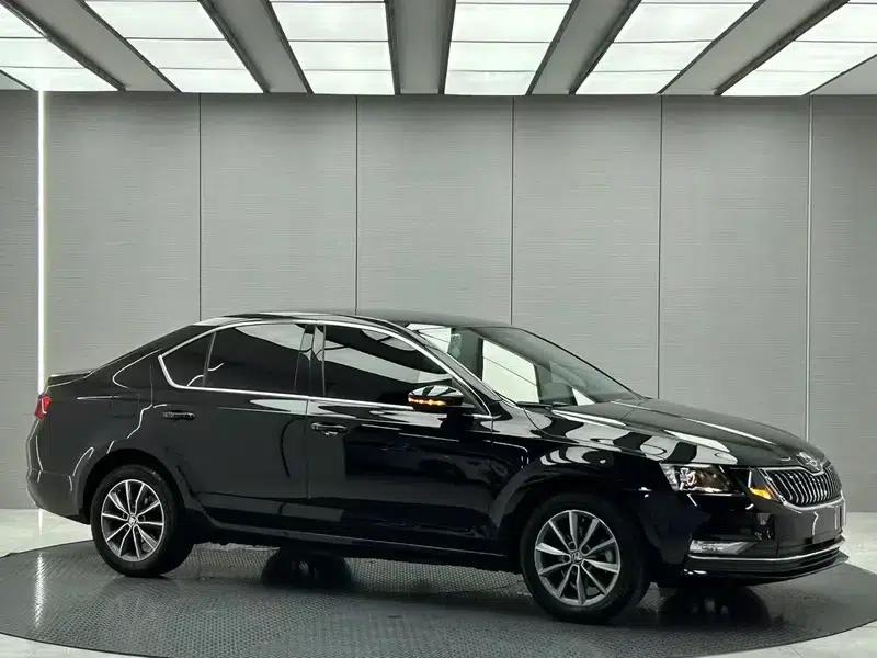 Octavia 2020 1.5L Automatic Smart Comfort Edition — миниатюра 3