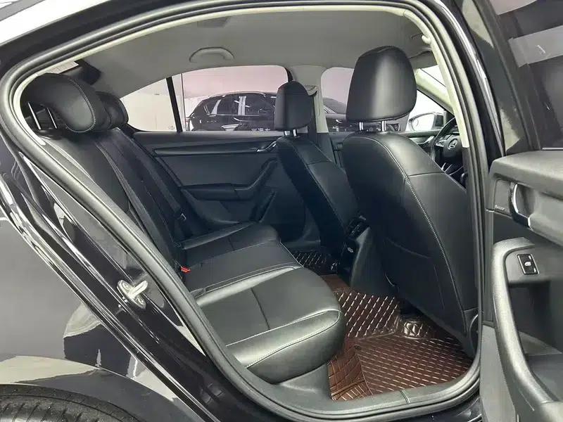 Octavia 2020 1.5L Automatic Smart Comfort Edition — миниатюра 21