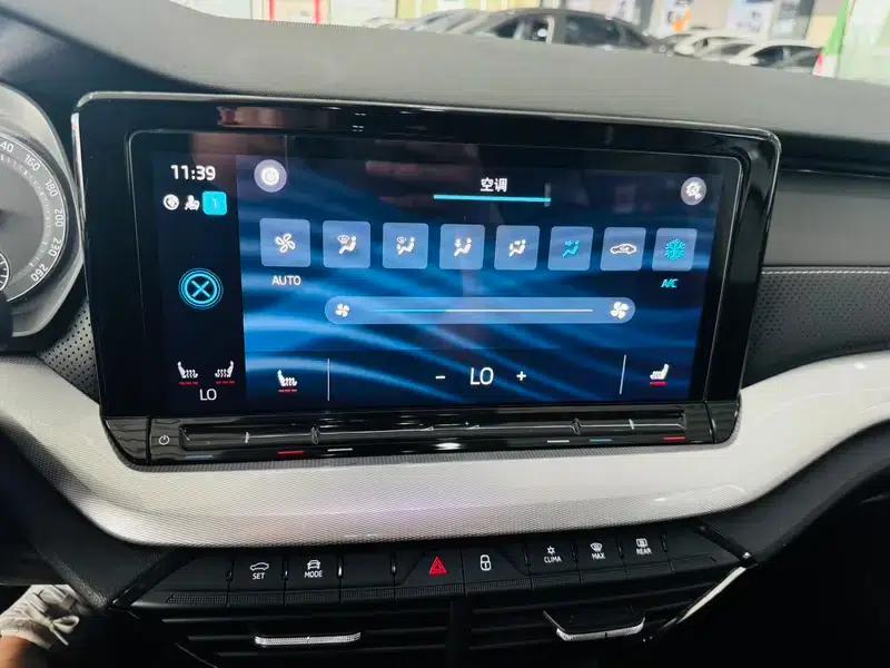 Octavia 2023 Facelift PRO TSI280 DSG Premium Edition — миниатюра 11
