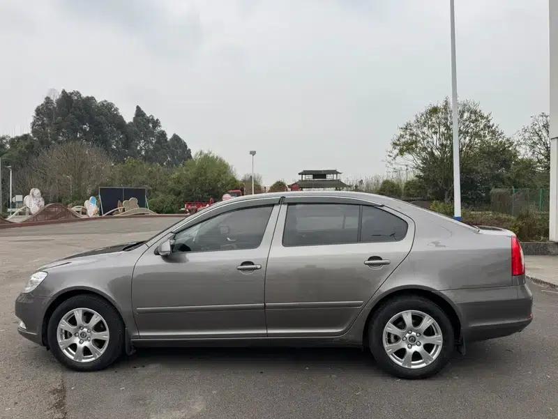 Octavia 2012 2.0L Automatic Elite Edition — миниатюра 4