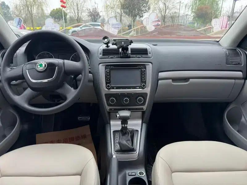 Octavia 2012 2.0L Automatic Elite Edition — миниатюра 10
