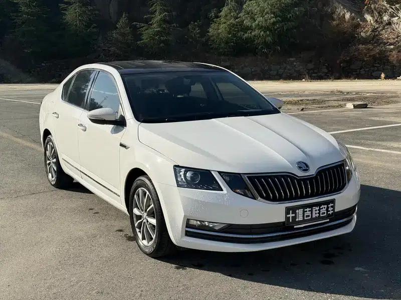 Octavia 2021 1.5L Automatic Comfort Edition — миниатюра 3