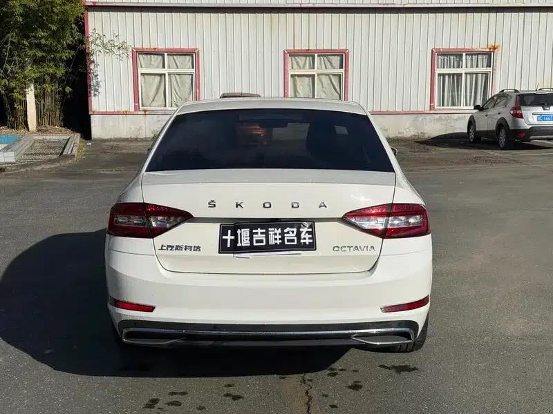 Octavia 2021 1.5L Automatic Comfort Edition — миниатюра 5