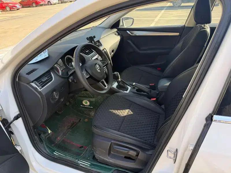 Octavia 2021 1.5L Automatic Comfort Edition — миниатюра 9