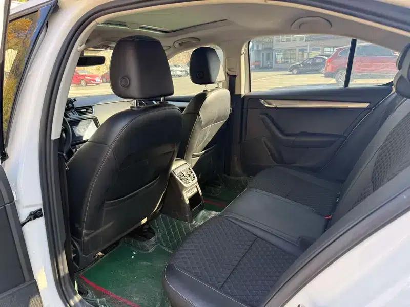 Octavia 2021 1.5L Automatic Comfort Edition — миниатюра 10
