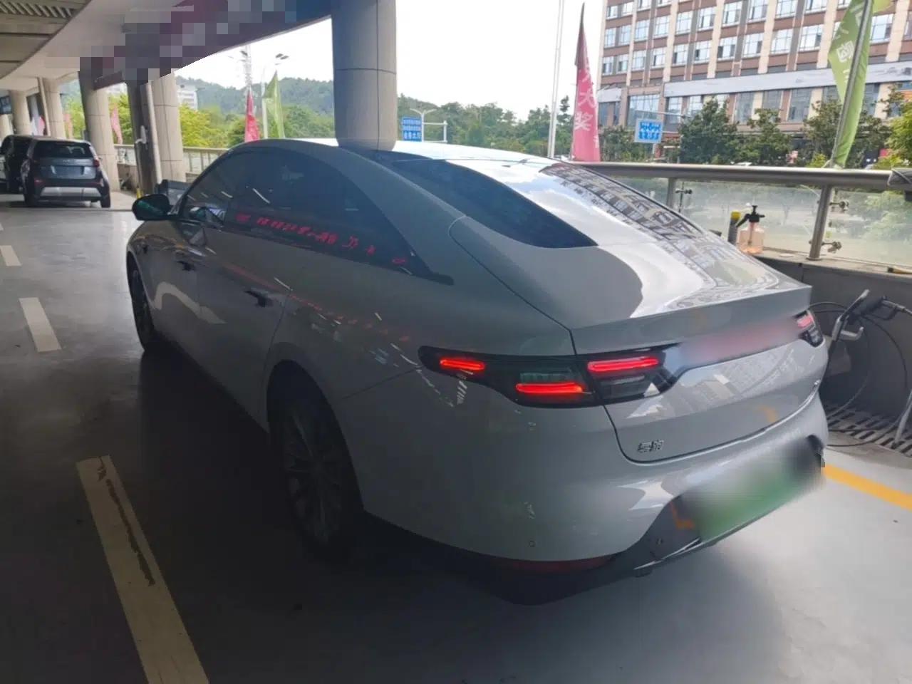Leapmotor C01 2024 Pure Electric 525 Luxury Edition — миниатюра 12