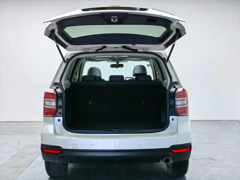 2014 Forester 2.0i Automatic Luxury Edition — миниатюра 20