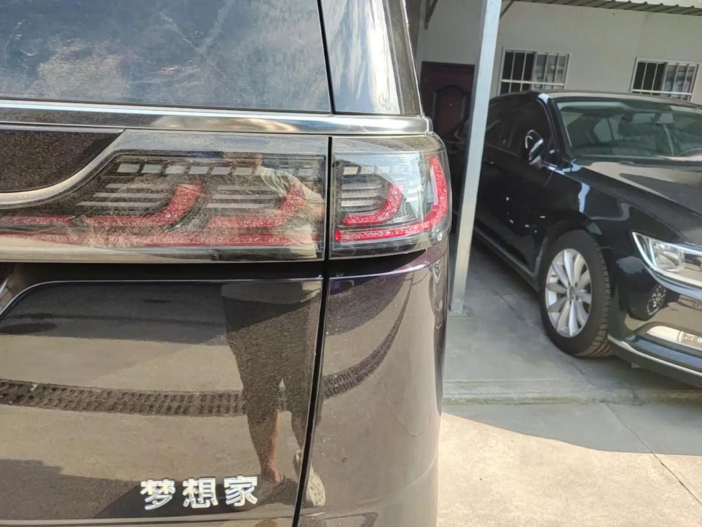 VOYAH Dream 2024 PHEV Ultra-Long Range Flagship Edition — миниатюра 9