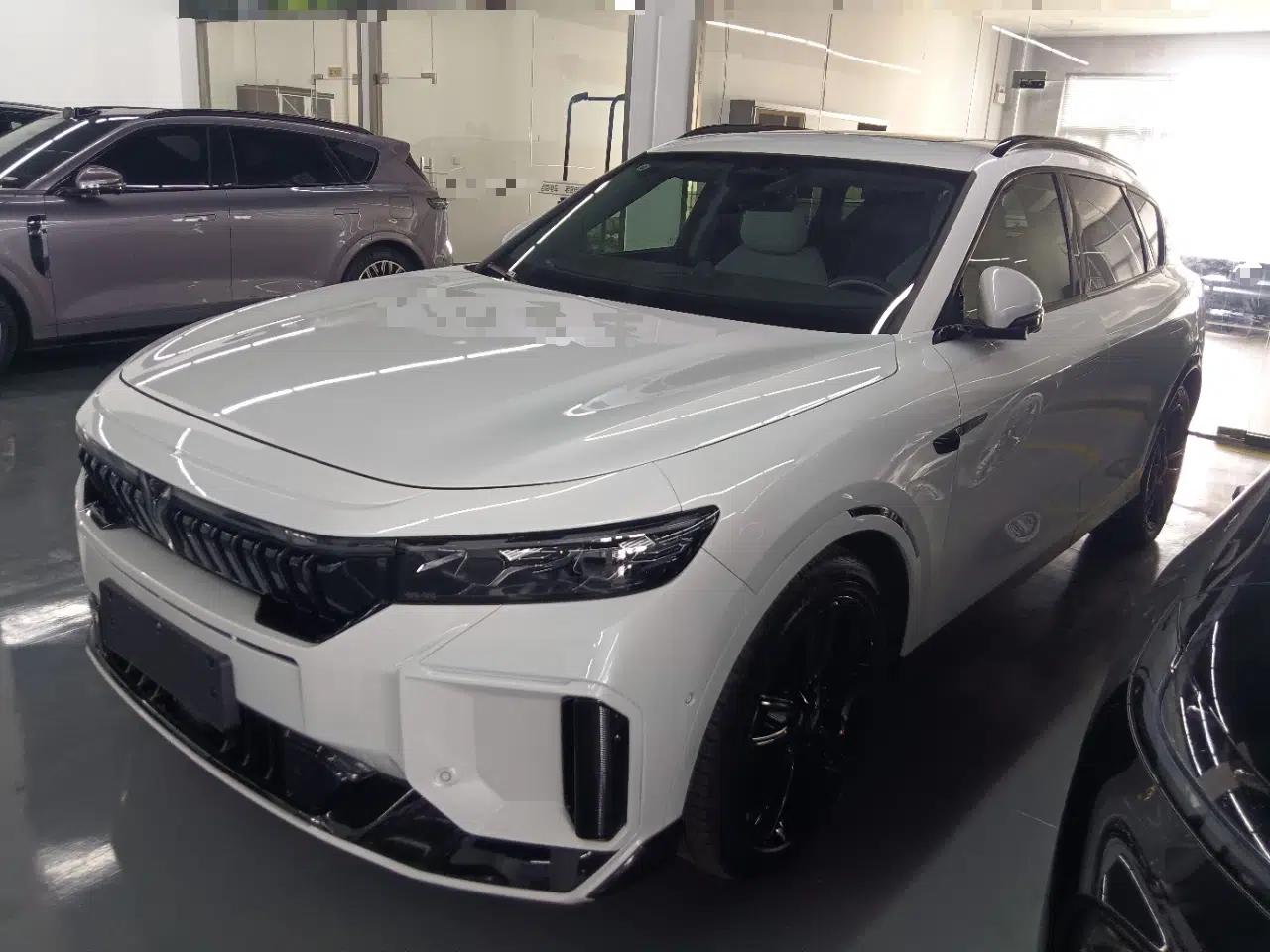 VOYAH FREE 2025 318 259 km All-Wheel-Drive Exploration Edition — миниатюра 1